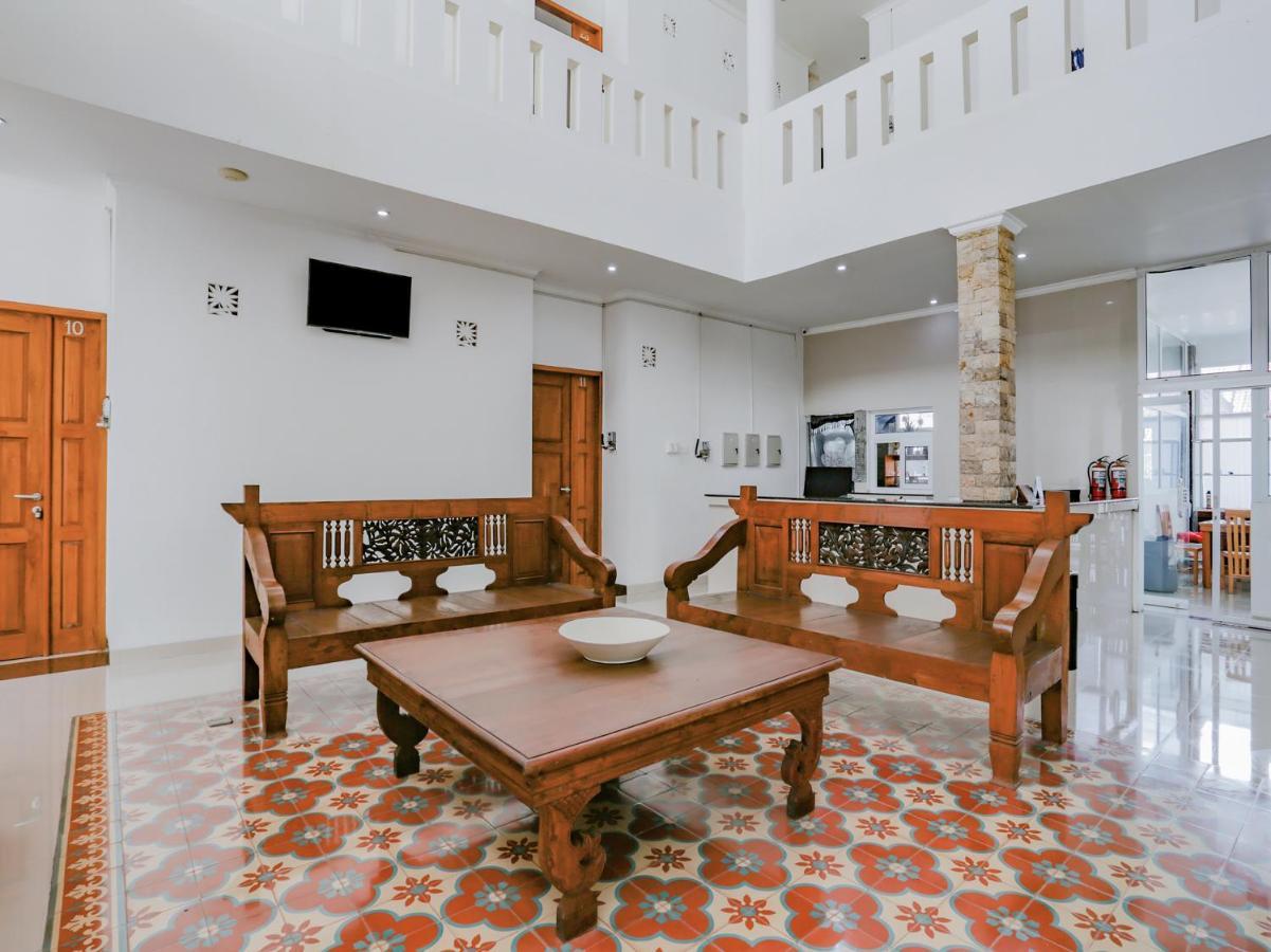 Oyo 3980 Lestari Residence Seminyak Esterno foto