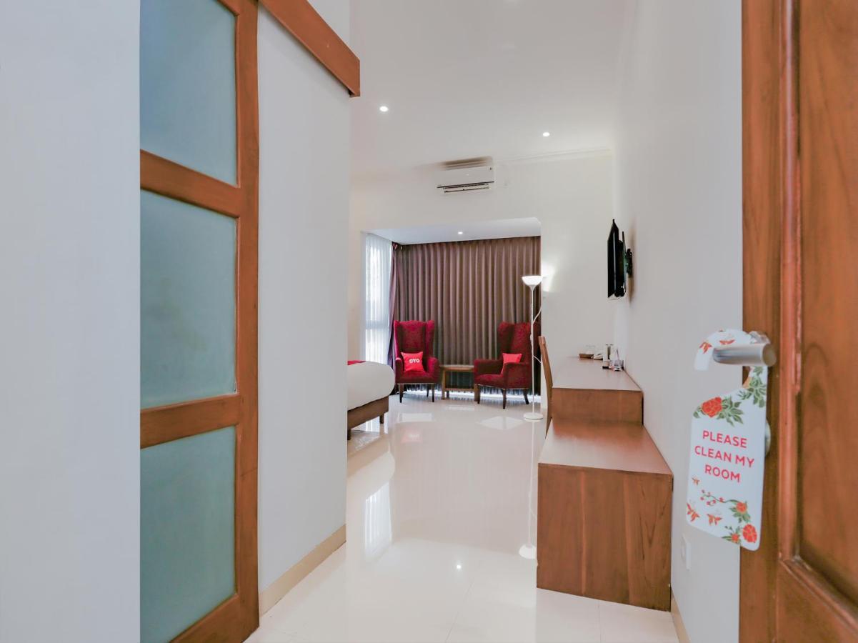 Oyo 3980 Lestari Residence Seminyak Esterno foto
